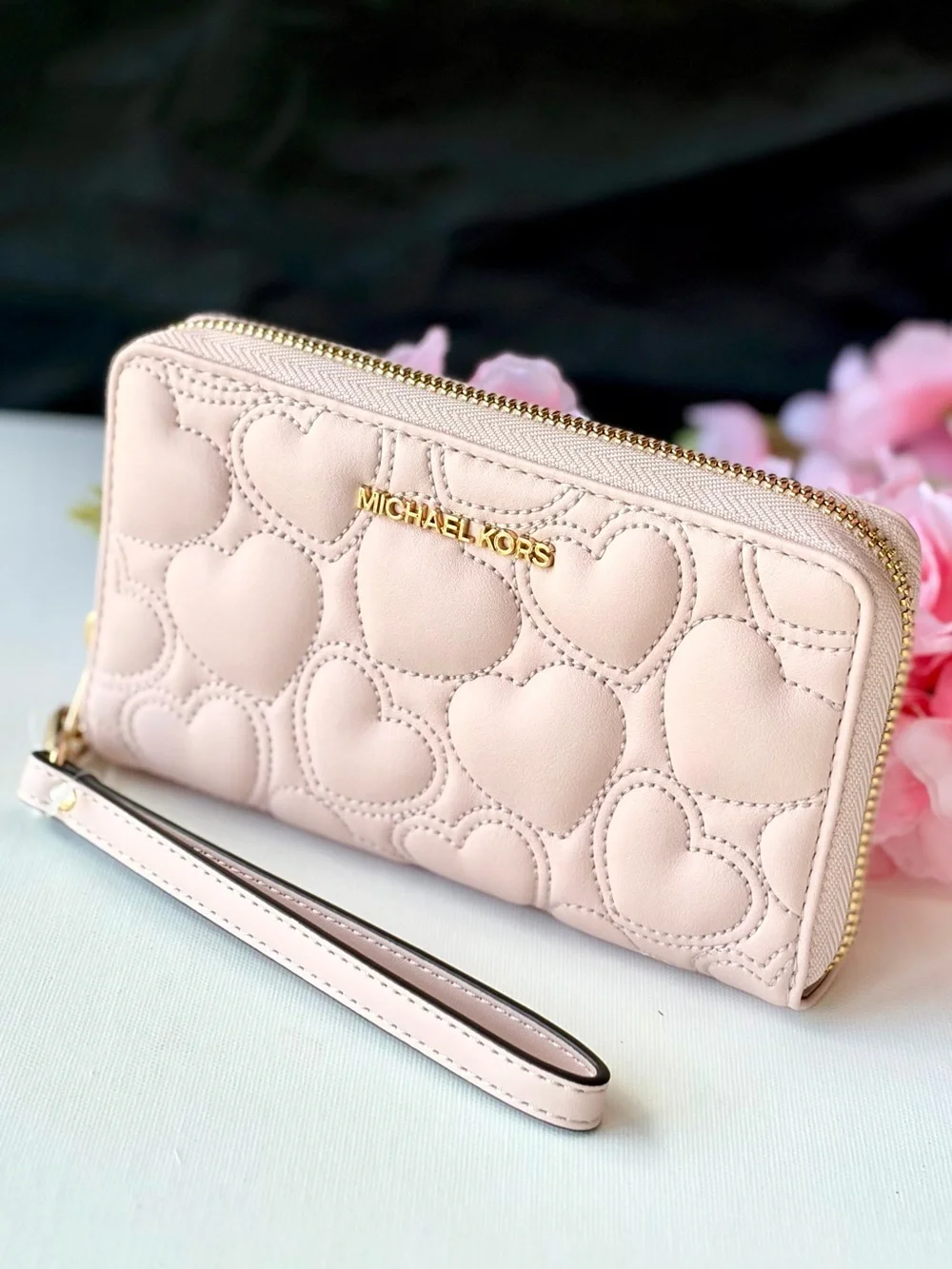 MICHAEL KORS  Jet Set Large Heart Embroidered Smartphone Wristlet Wallet Blush